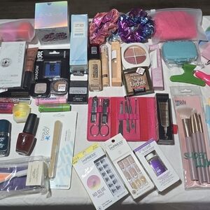 Cosmetic & Beauty Bundles